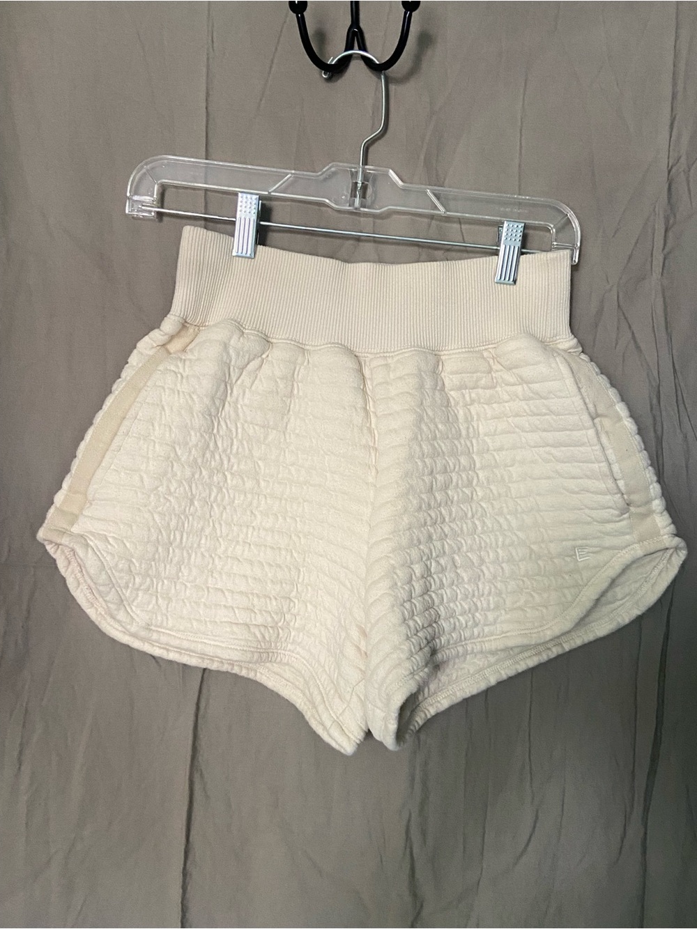 Everlane Cream Quilted High-Waist Women's Lounge Shorts